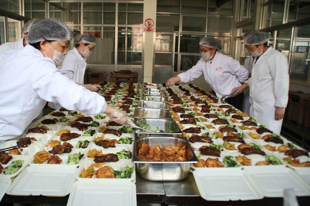 大連中學食堂承包與廣東中小學食堂承包 綠都膳食的專業飲食服務